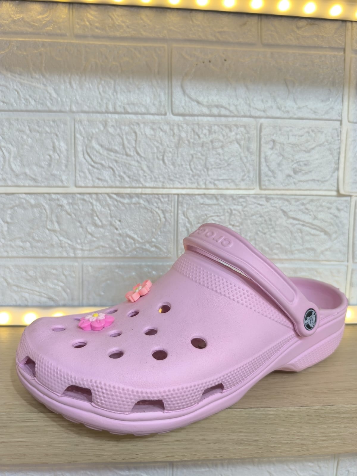 CROCS FLAT-FLAT BABY PINK M4-M11-berkah, sehat, bahagia selalu. Senyum aja dulu