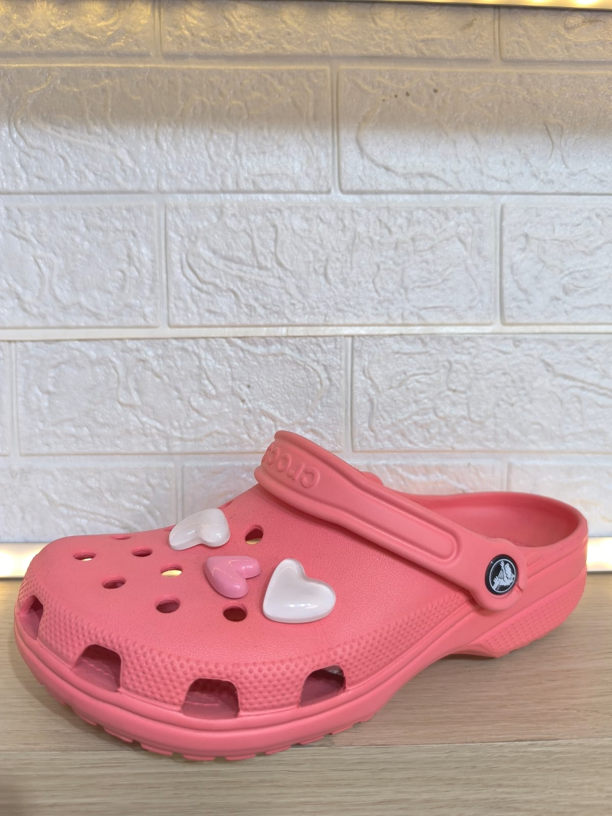 CROCS FLAT-FLAT PEACH M4-M11-berkah, sehat, bahagia selalu. Senyum aja dulu