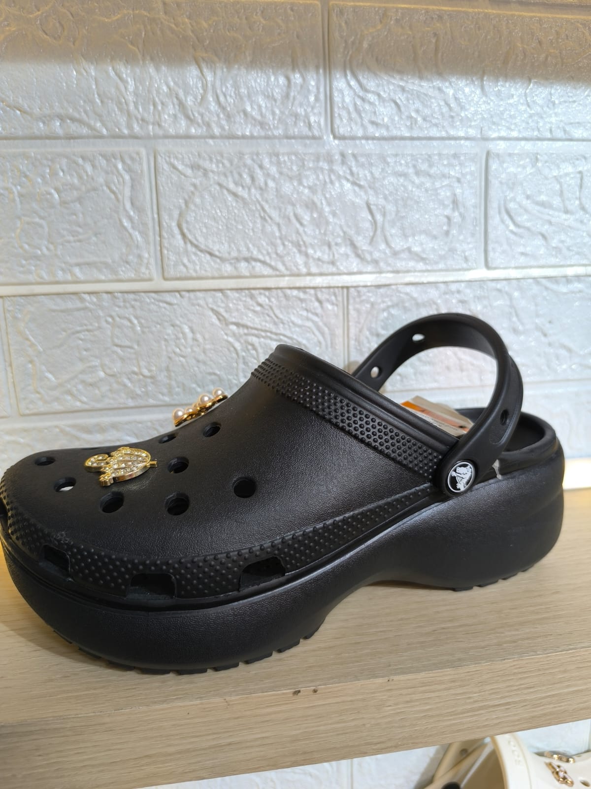 CROCS PLATFORM-PLATFORM BLACK W5-W9-berkah, sehat, bahagia selalu. Senyum aja dulu