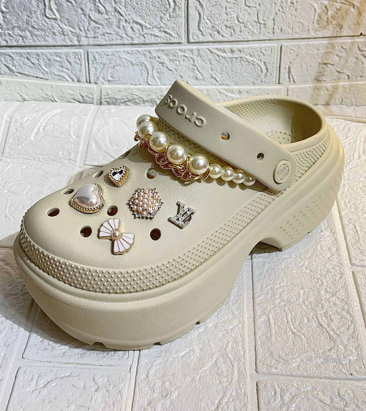 STOMP CLOG-STOMP BEIGE M3-M7-berkah, sehat, bahagia selalu. Senyum aja dulu