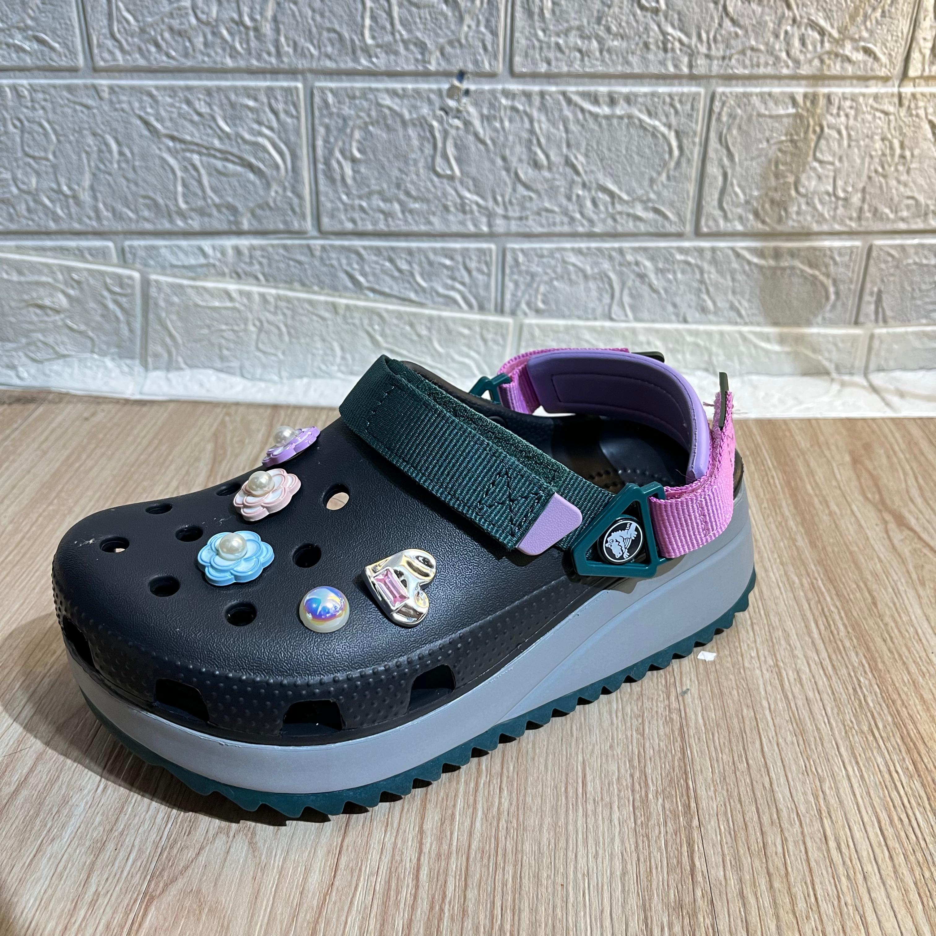 CROCS HIKER-HIKERS BLACK PINK M4-M11-berkah, sehat, bahagia selalu. Senyum aja dulu