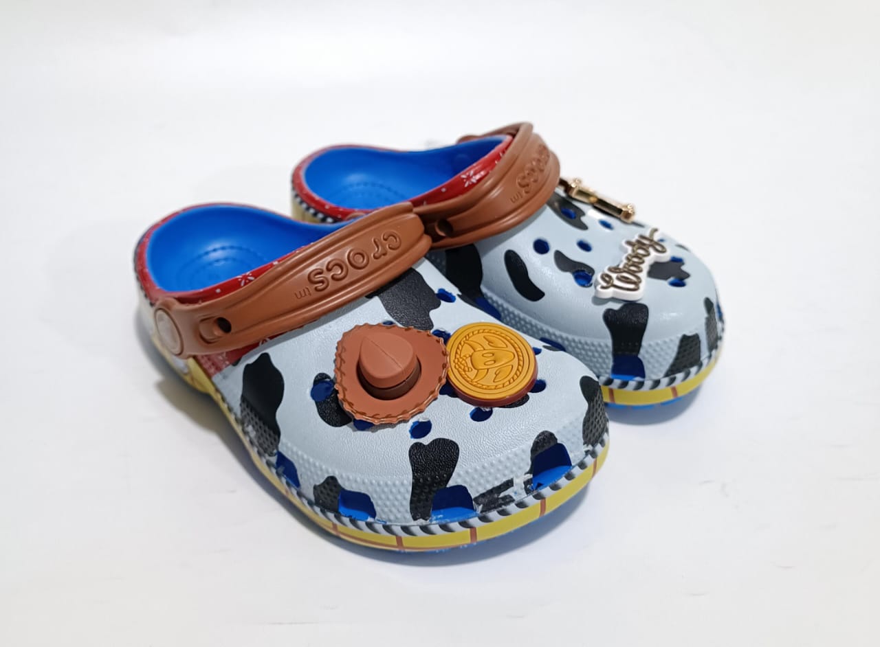 SANDAL ANAK-WOODY C8-J3-berkah, sehat, bahagia selalu. Senyum aja dulu