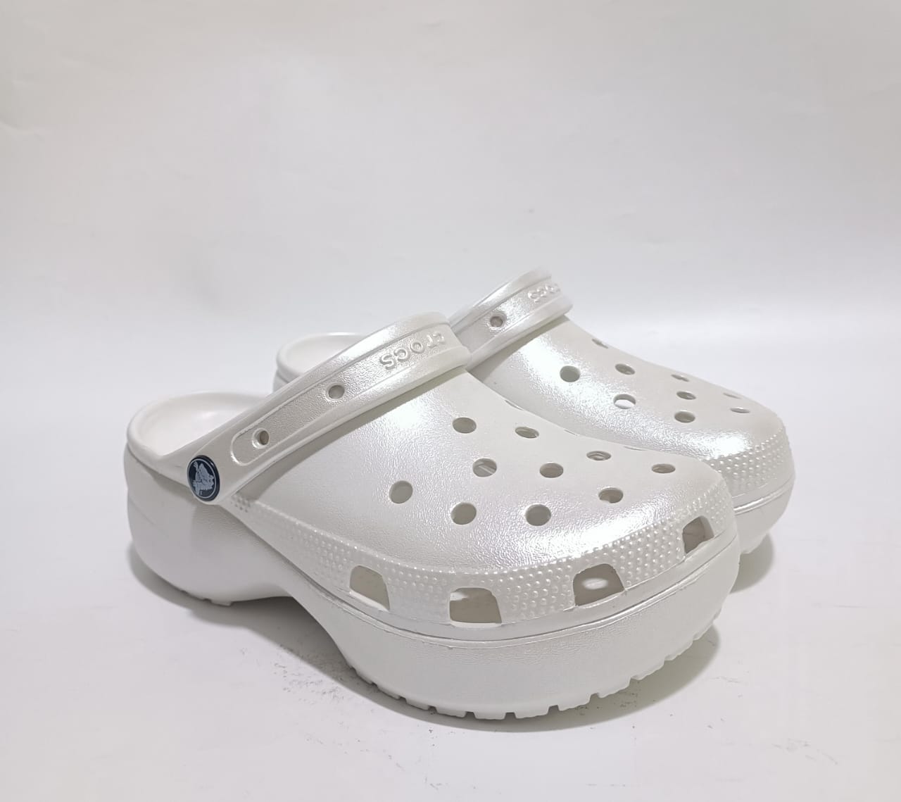 GLITTER PLATFORM-GLITTER PLATFORM WHITE W5-W9-berkah, sehat, bahagia selalu. Senyum aja dulu