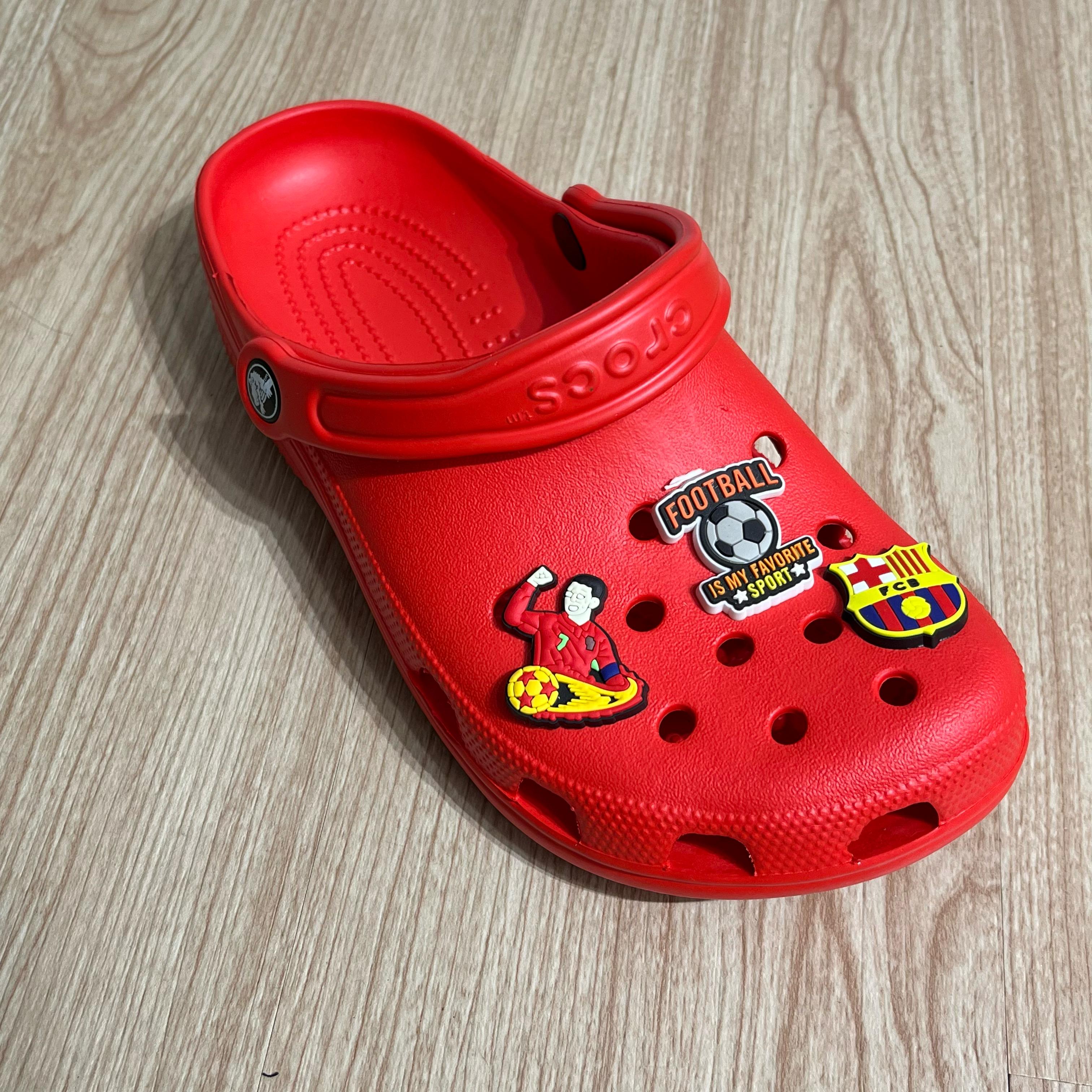 CROCS FLAT-FLAT RED M4-M11-berkah, sehat, bahagia selalu. Senyum aja dulu